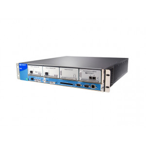 Маршрутизатор Juniper серии M7i M7i-AC-2GE-P